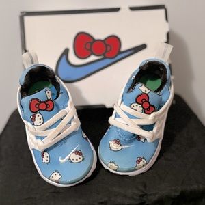 Hello Kitty x Air Presto ‘University Blue’